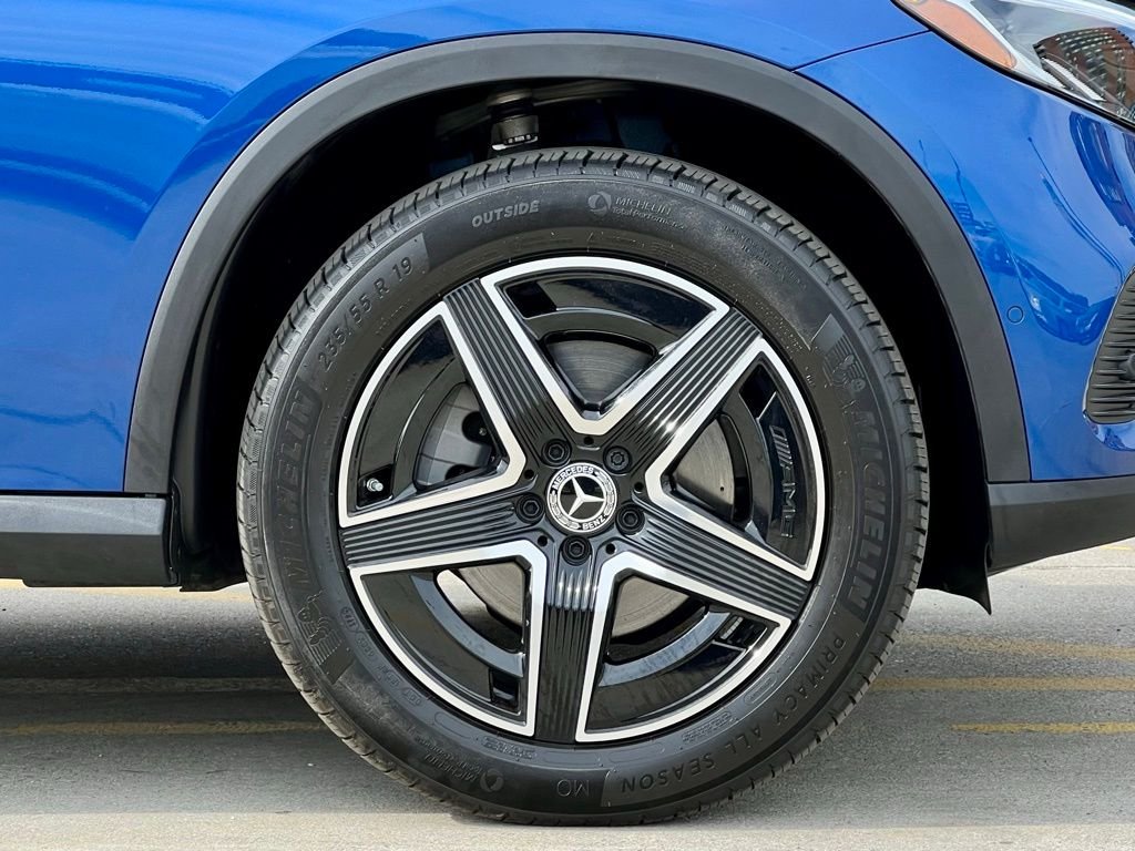 Certified Used 2026  Mercedes-Benz GLC 300 image 14