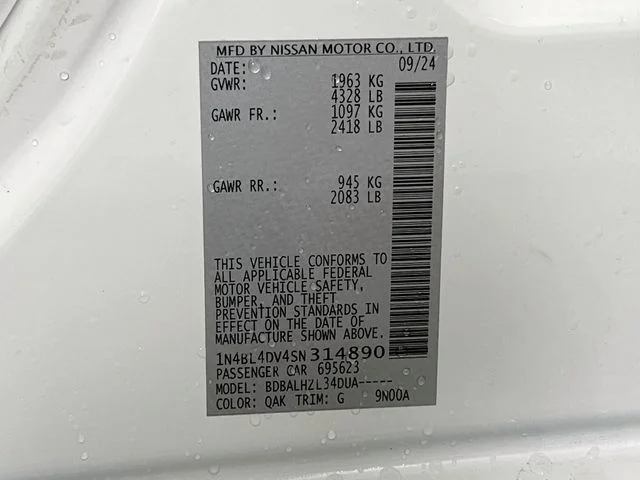 Used 2025 White Nissan 2.5 SV image 27