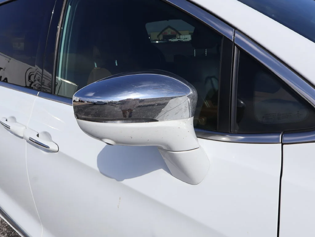 Used 2020 White Chrysler Limited image 11