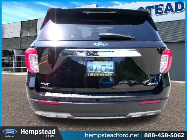 Certified Used 2023 Black Metallic Ford XLT image 7