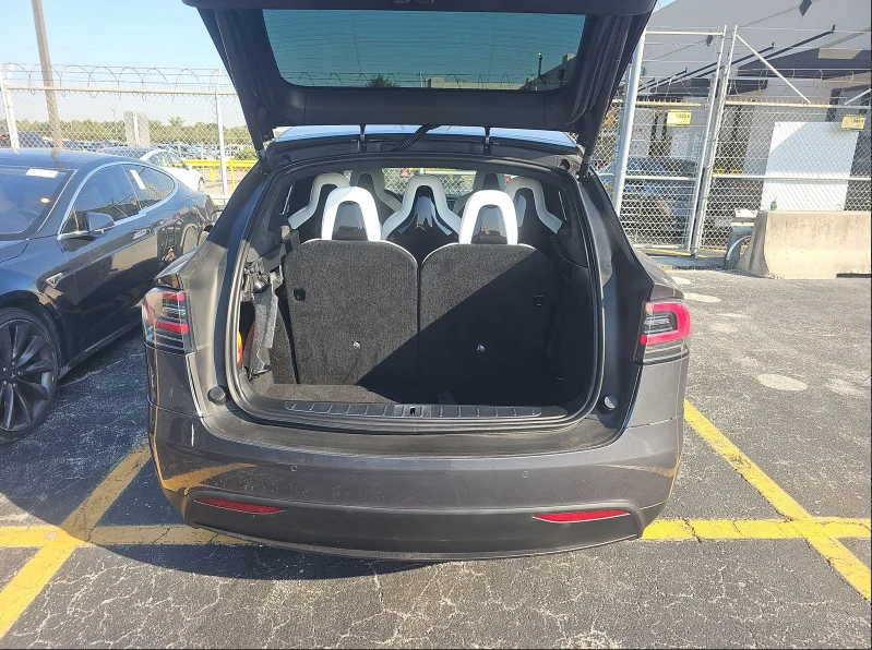 Used 2016 Gray Tesla P90D image 3