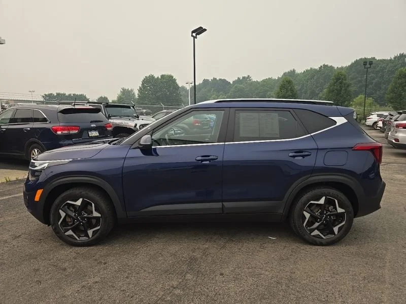 Used 2024 Blue Kia EX image 4