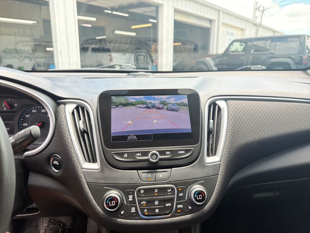 Used 2023 Gray Chevrolet LT image 22