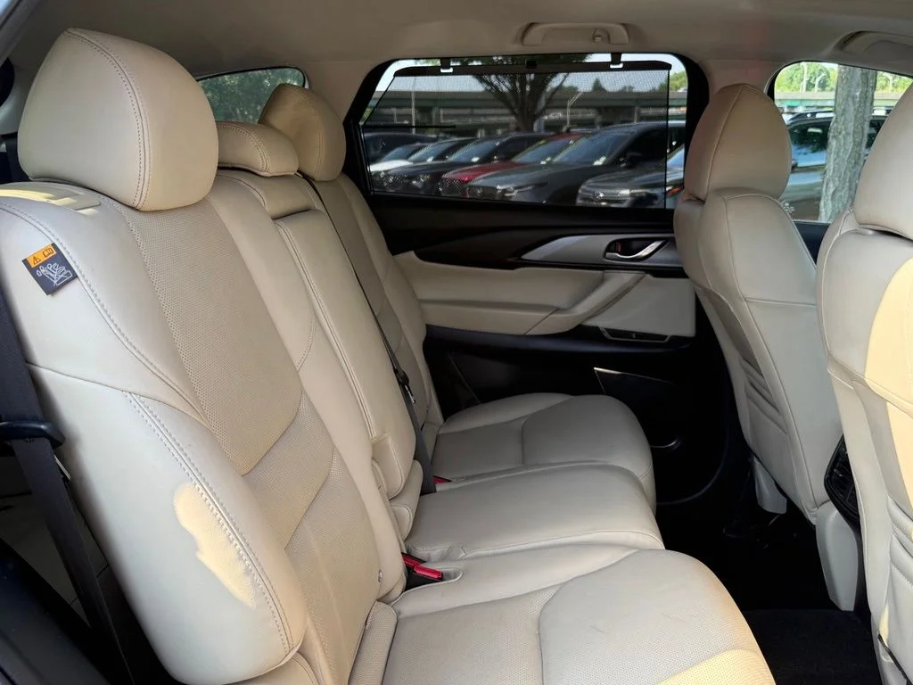 Used 2018 Silver Mazda Touring image 26