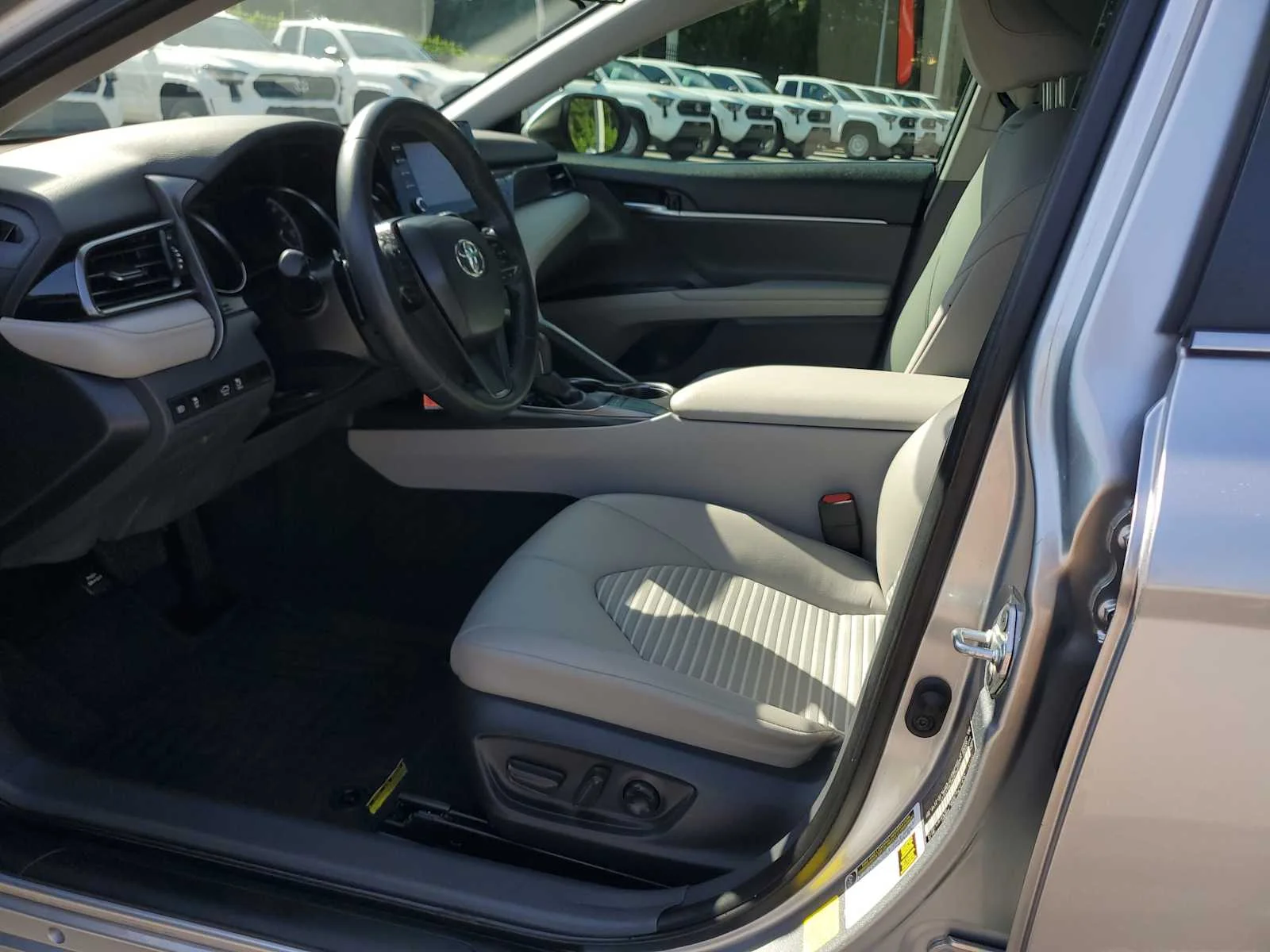 Used 2022 Celestial Silver Metallic Toyota SE image 15