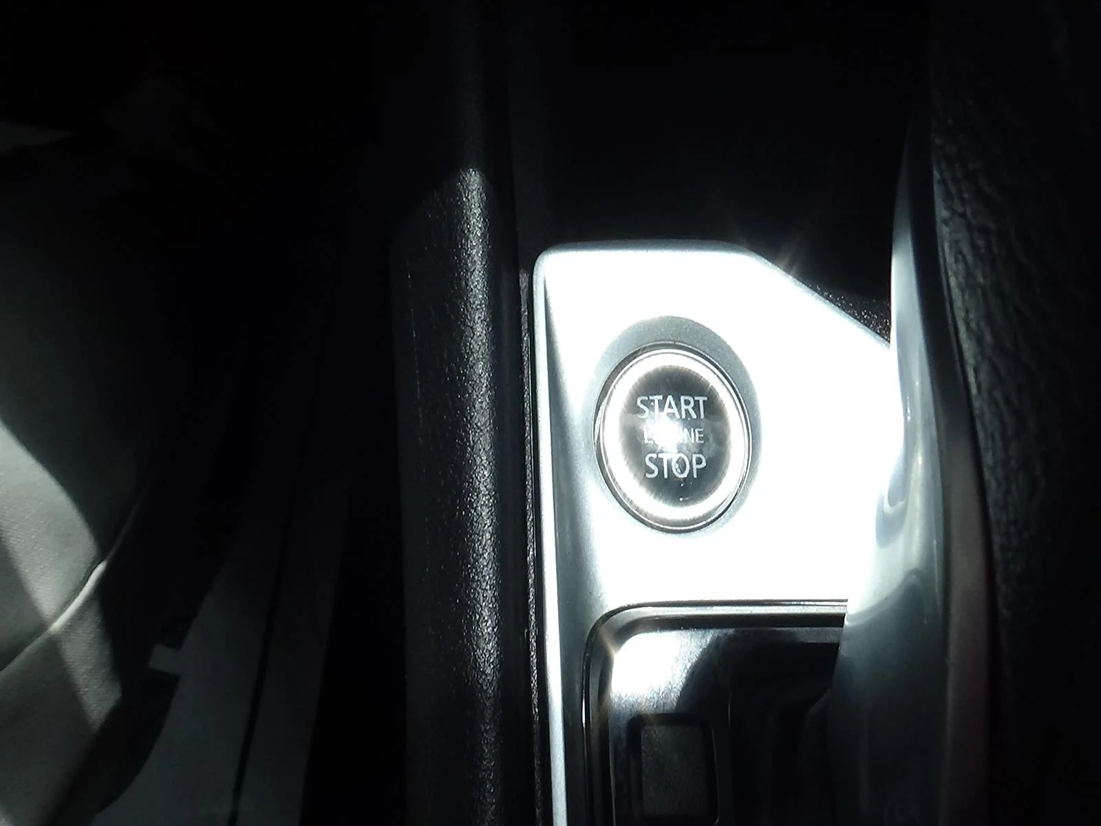 Used 2025 Gun Metallic (kad) Nissan 2.5 SV image 27