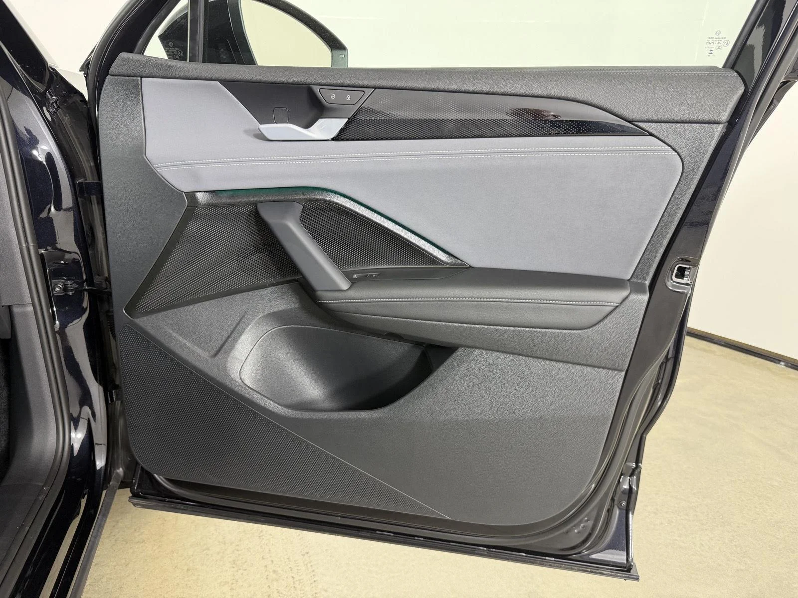 New 2026 Deep Black Pearl Volkswagen SE R-Line Black image 15