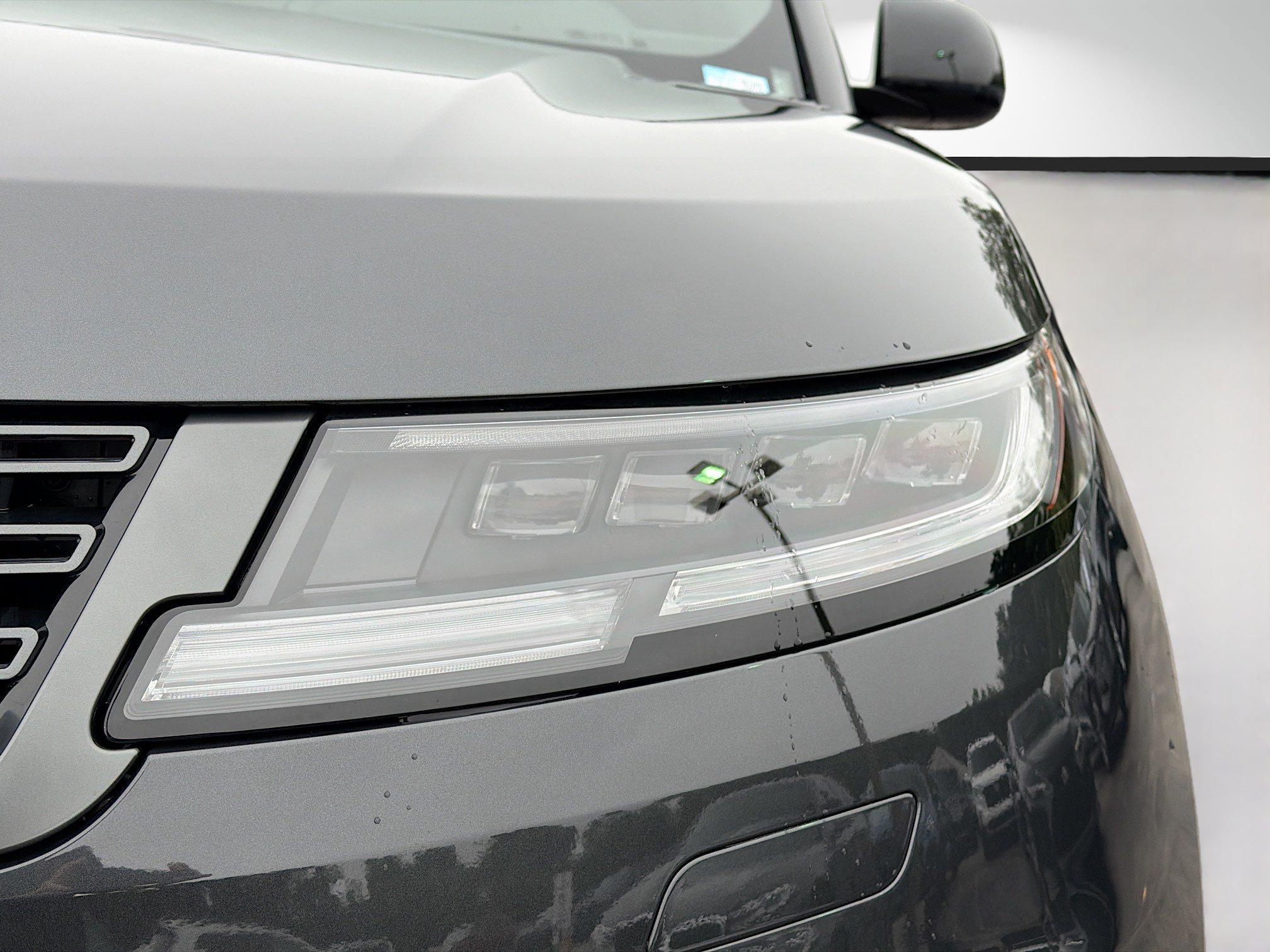 New 2026 Carpathian Grey Land Rover Dynamic SE image 9