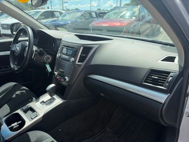 Used 2013 Silver Subaru 2.5i Premium image 11