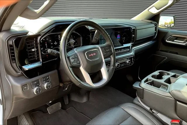 Used 2024 Summit White GMC SLT image 17
