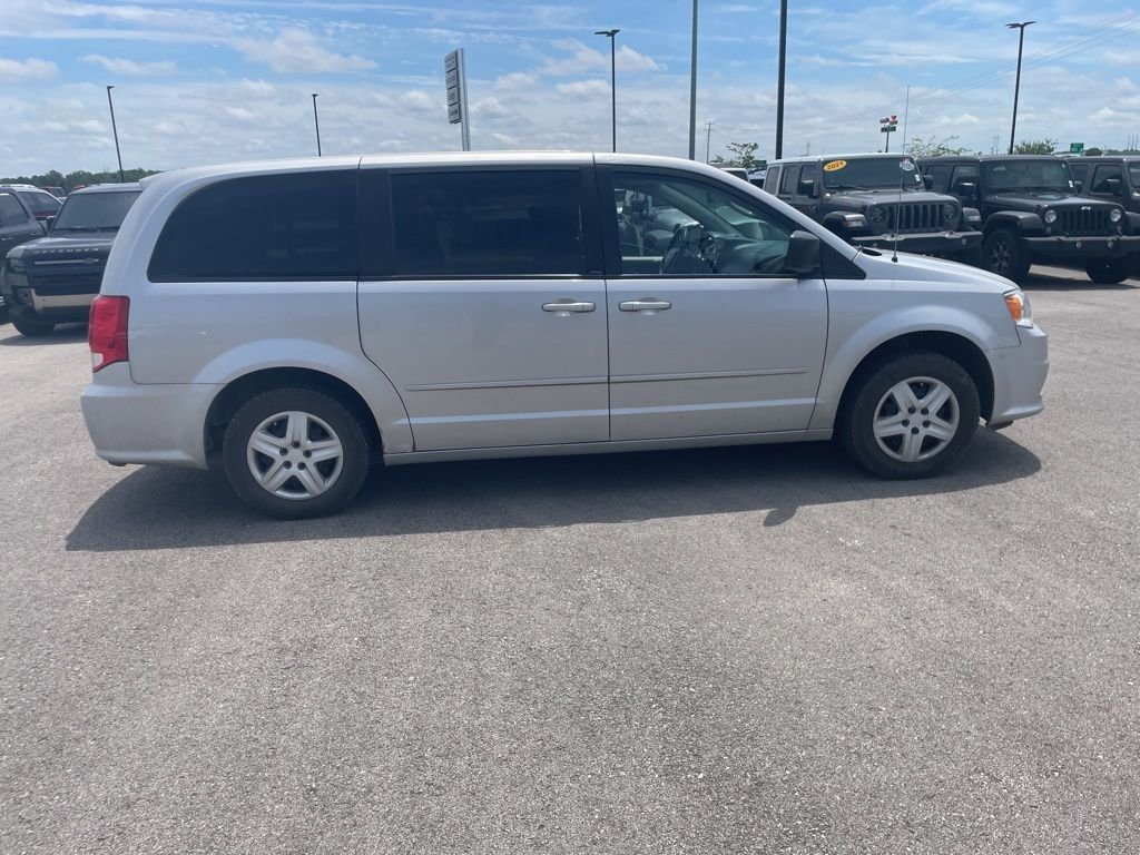 Used 2012 Silver Dodge SE/AVP image 6