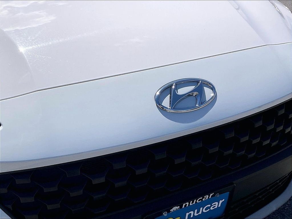 Used 2023 White Hyundai SEL image 27