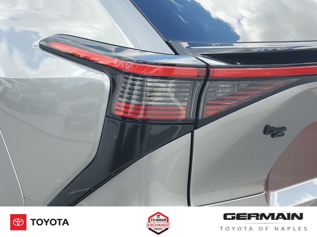 New 2026 Heavy Metal <sup>1</sup> Toyota  XLE image 14