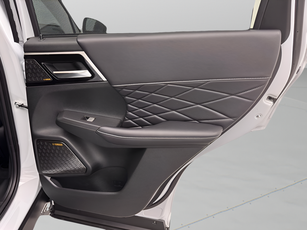 New 2026  Mitsubishi Black Edition image 15