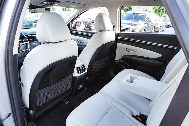 Used 2023 Silver Hyundai SEL image 17