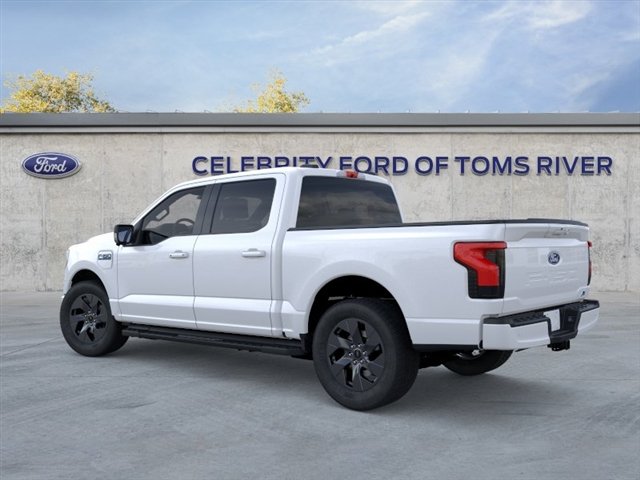 2025 Ford F-150 Lightning Flash - Photo 4