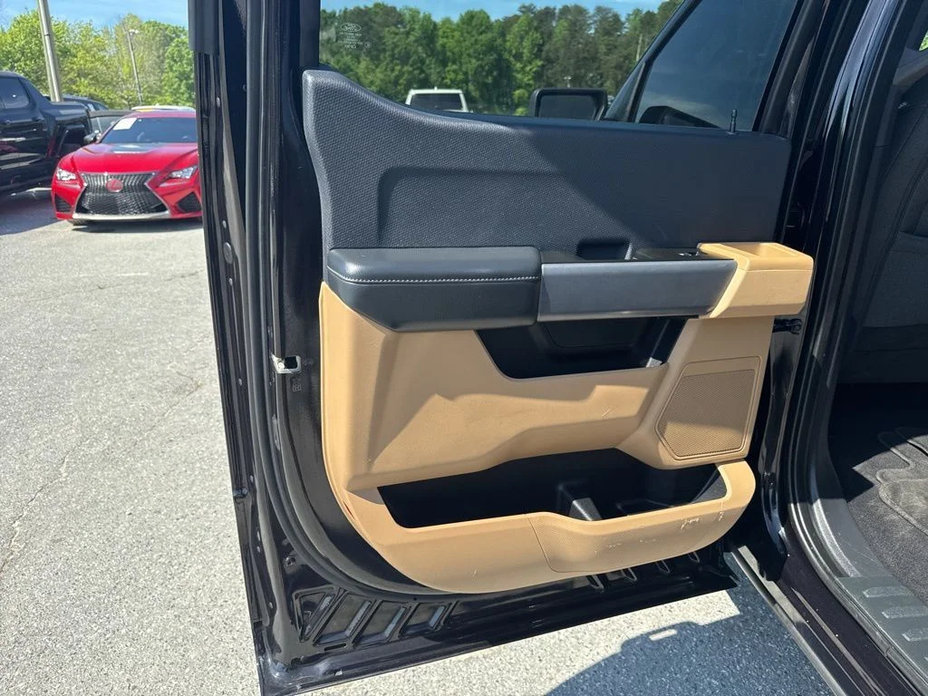 Used 2023 Black Ford XLT image 25