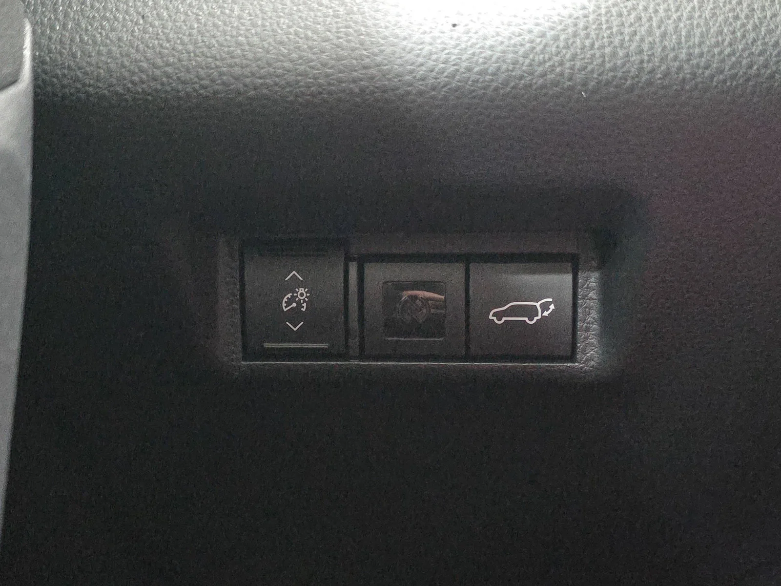 New 2026 Wind Chill Pearl <sup>1</sup> Toyota  XLE Premium image 25