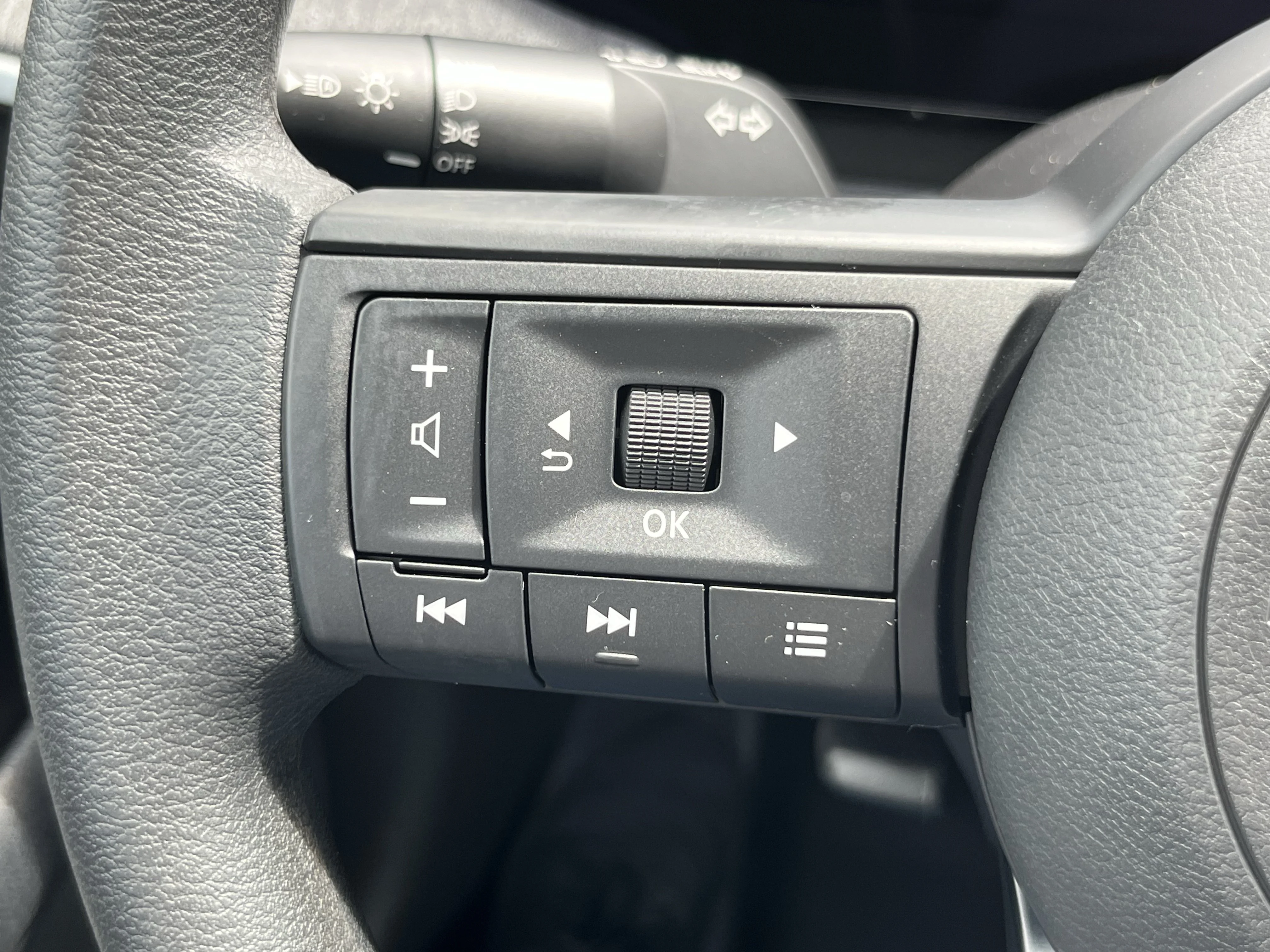 New 2026 Aspen White TriCoat Nissan SV image 23