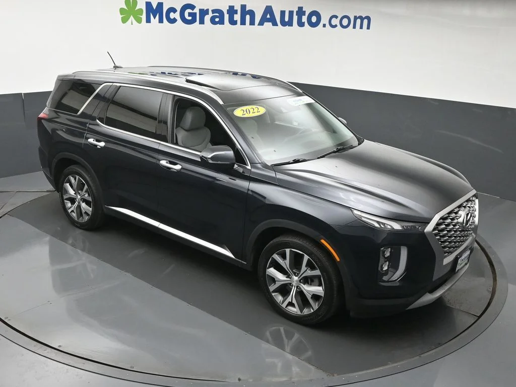 Used 2022 White Hyundai SEL image 4