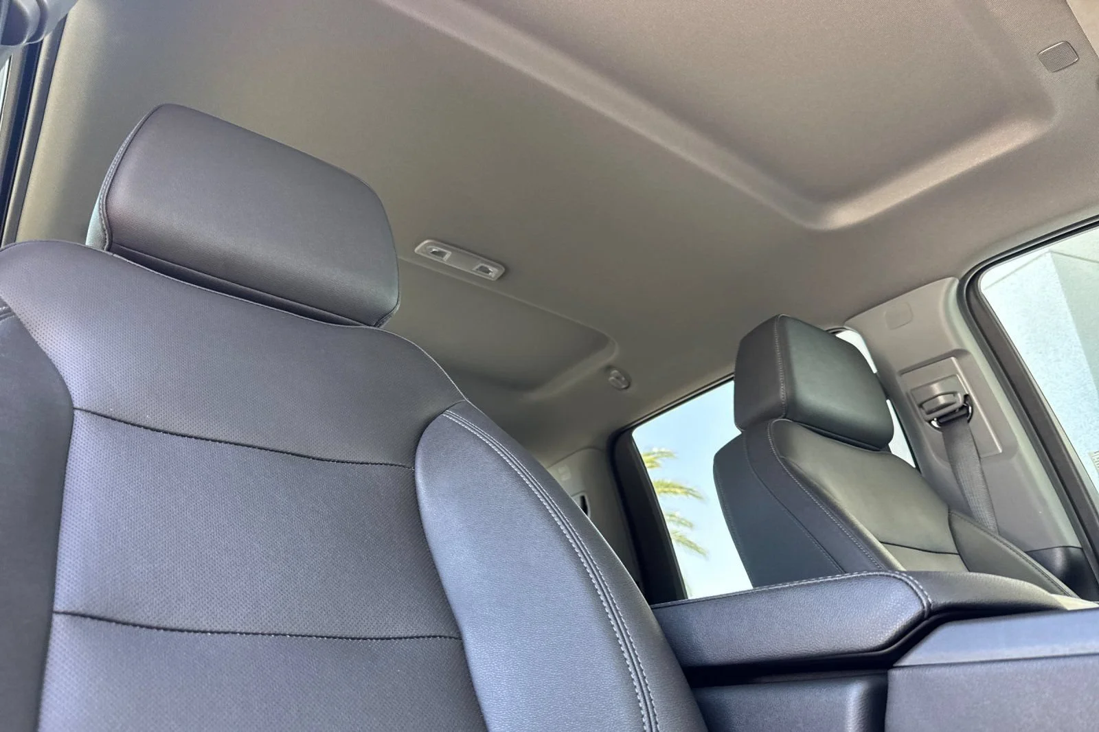 Used 2024 Summit White Chevrolet LTZ image 17