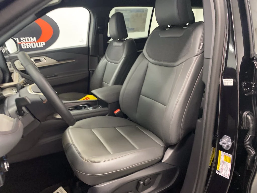 New 2027 Black Ford Active image 15