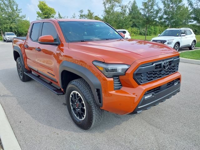 2025 Toyota Tacoma TRD Off Road - Photo 3