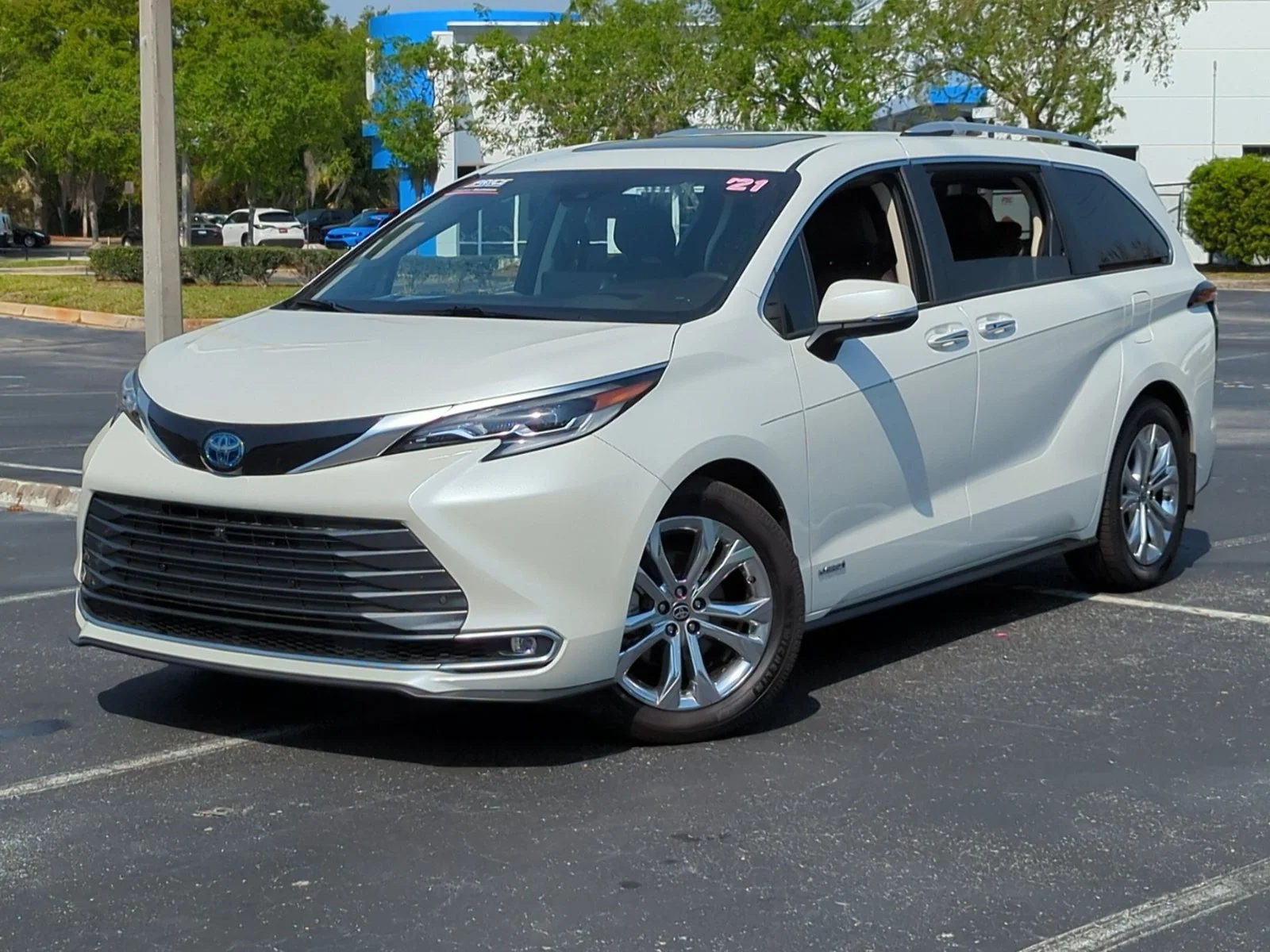 Pre-Owned 2021 Toyota Sienna Platinum Mini-van Passenger in West