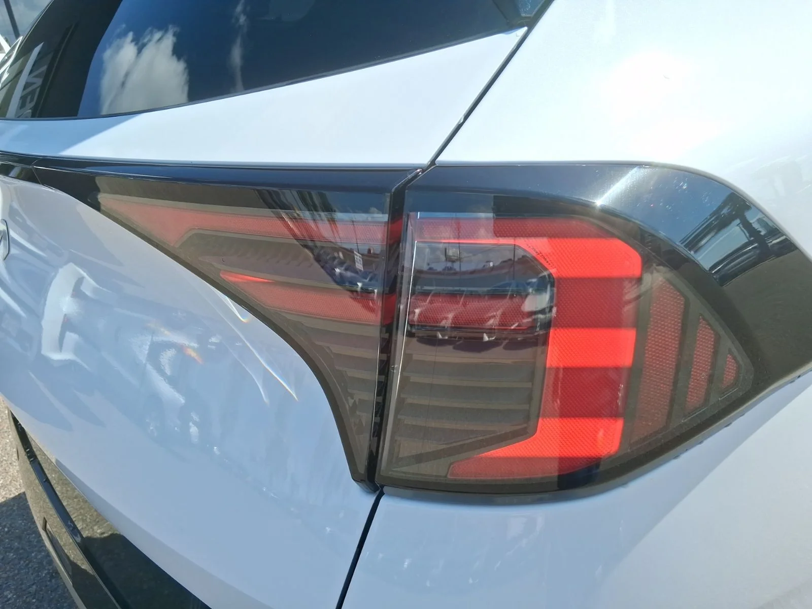 New 2026 White Kia SX-Prestige image 9