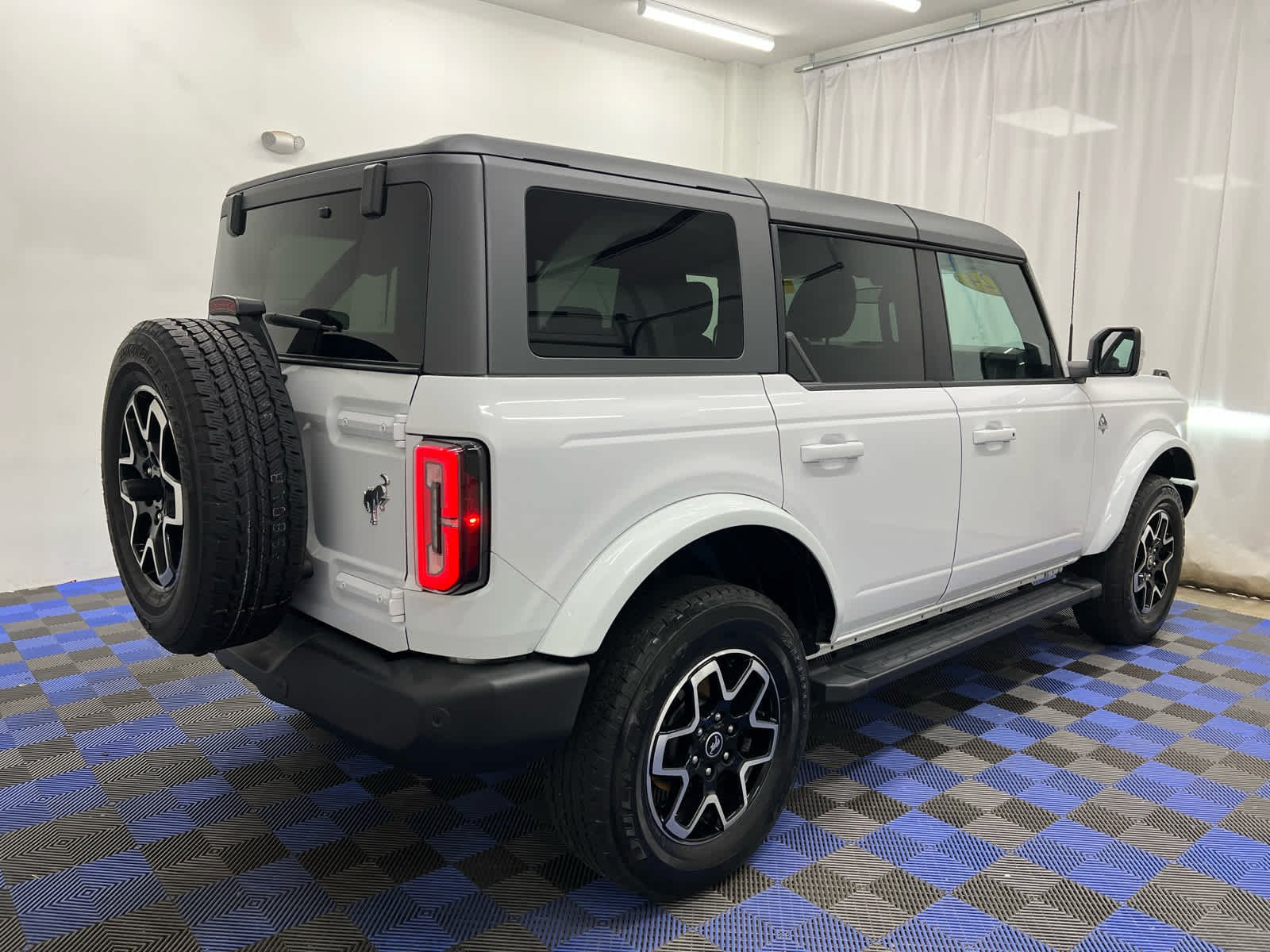 Used 2024 Oxford White Ford Outer Banks image 8