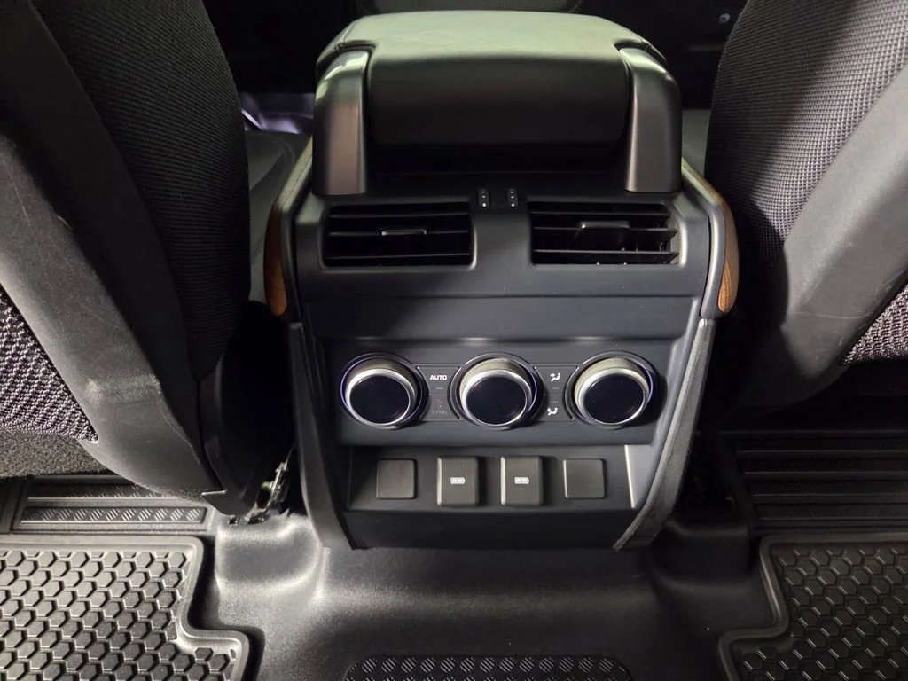 Used 2023 Gondwana Stone Metallic Land Rover X image 26