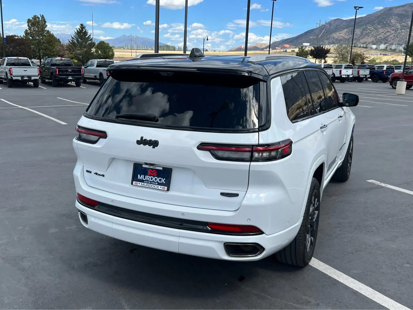 Used 2023 Bright White Clearcoat Jeep Summit image 8