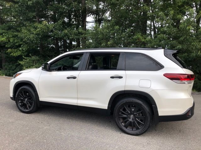 Used 2019 Blizzard Pearl Toyota SE image 7