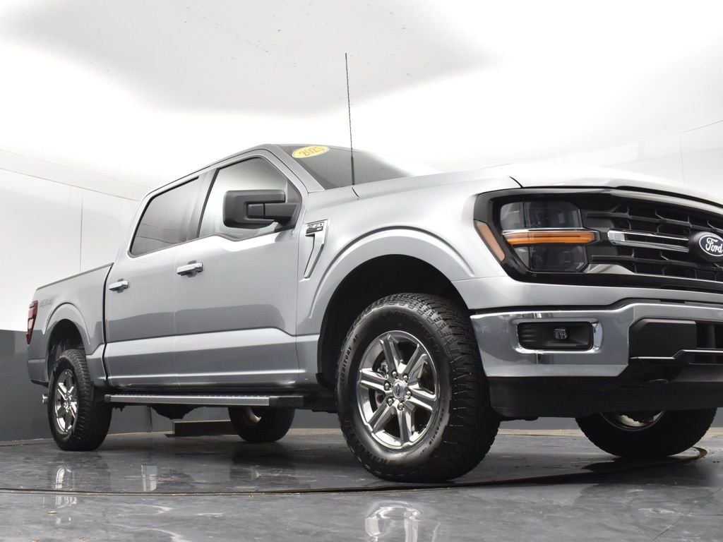 Used 2025 Silver Ford XLT image 24