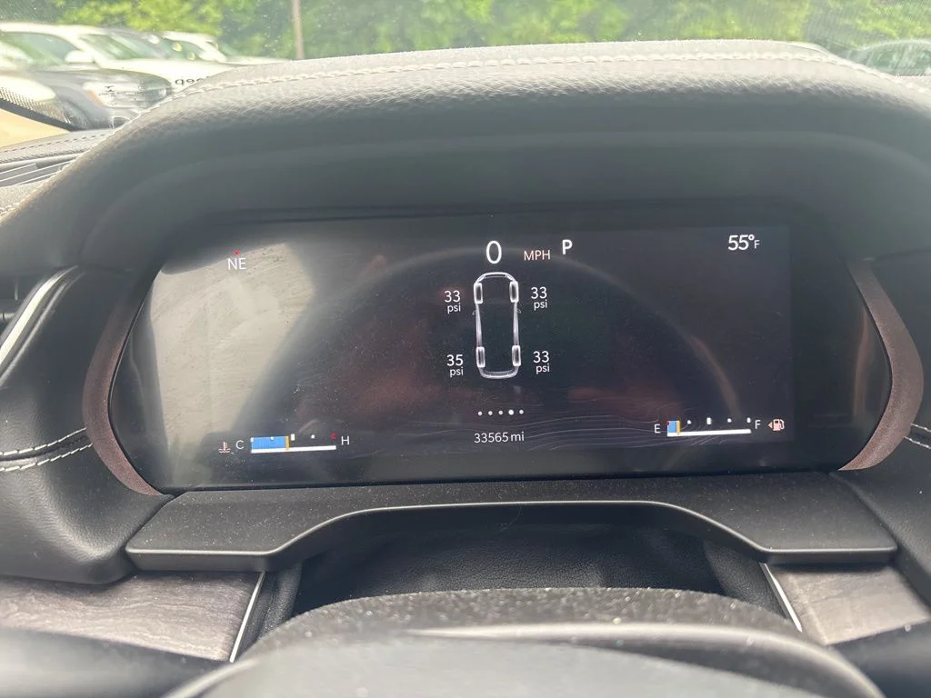 Used 2022 Gray Jeep Limited image 7