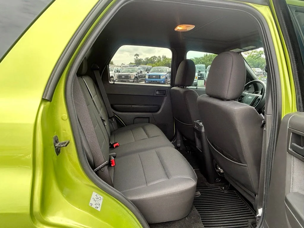 Used 2011 Lime Squeeze Metallic Ford XLT image 21