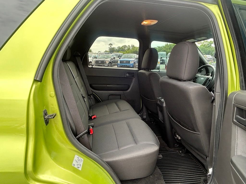 Used 2011 Lime Squeeze Metallic Ford XLT image 21
