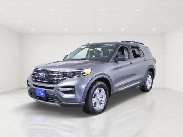 Certified Used 2023 Gray Ford XLT image 3