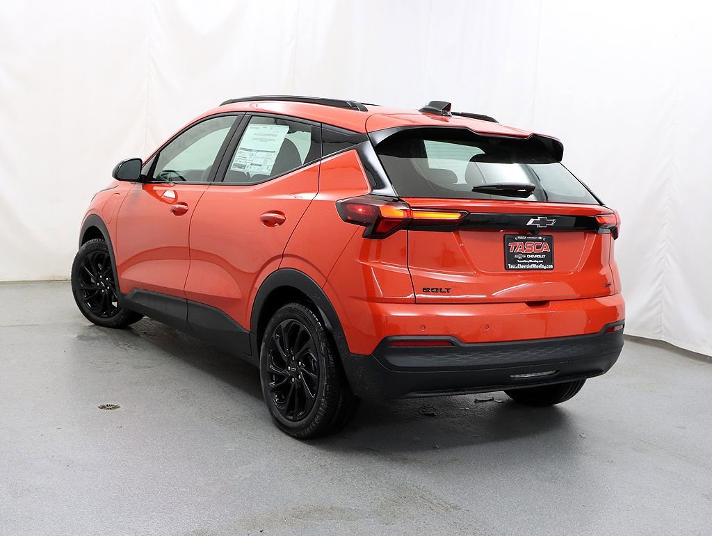 2027 Chevrolet Bolt RS - Photo 10