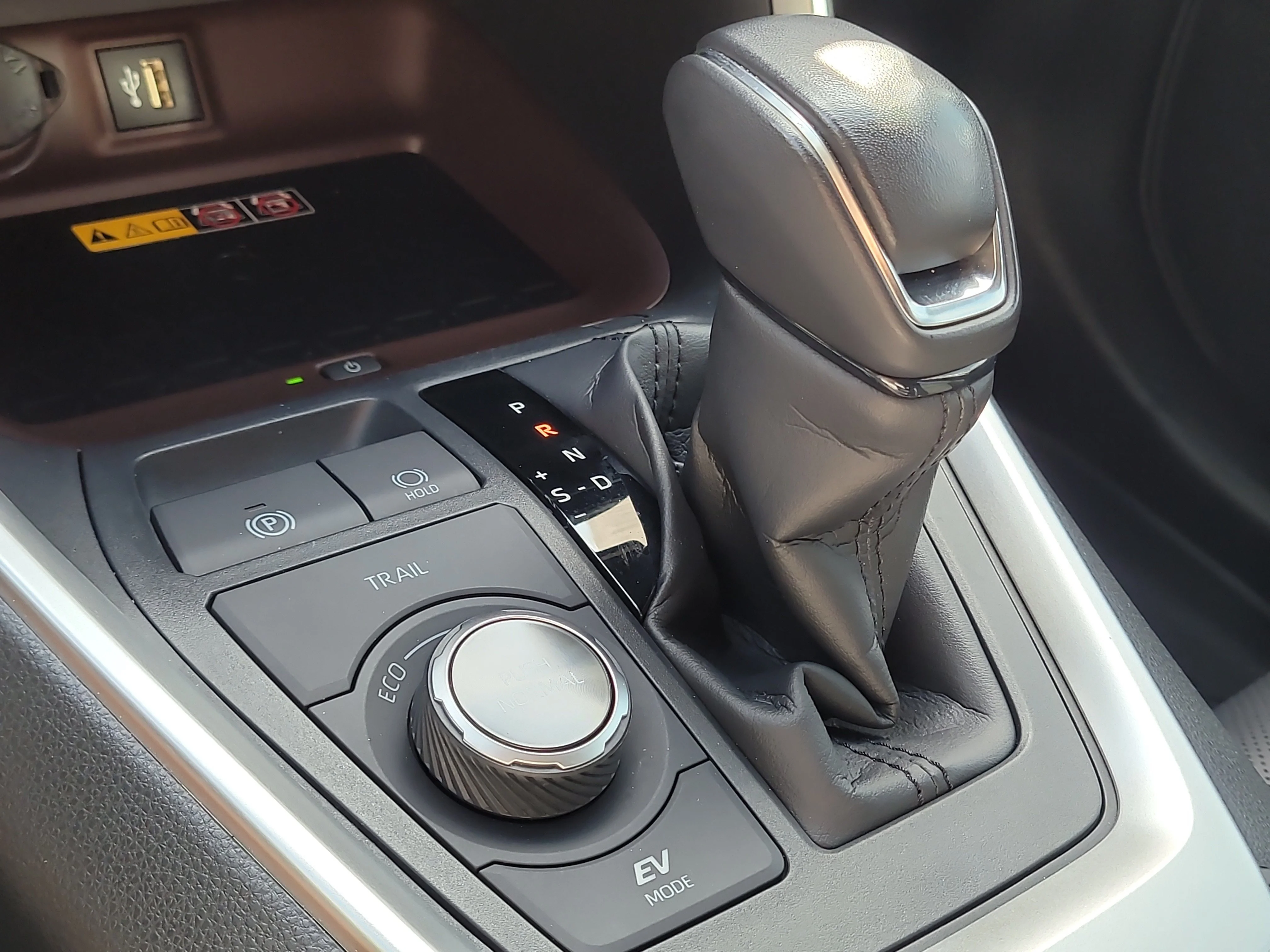 Used 2024 Magnetic Gray Metallic Toyota Hybrid Limited image 28