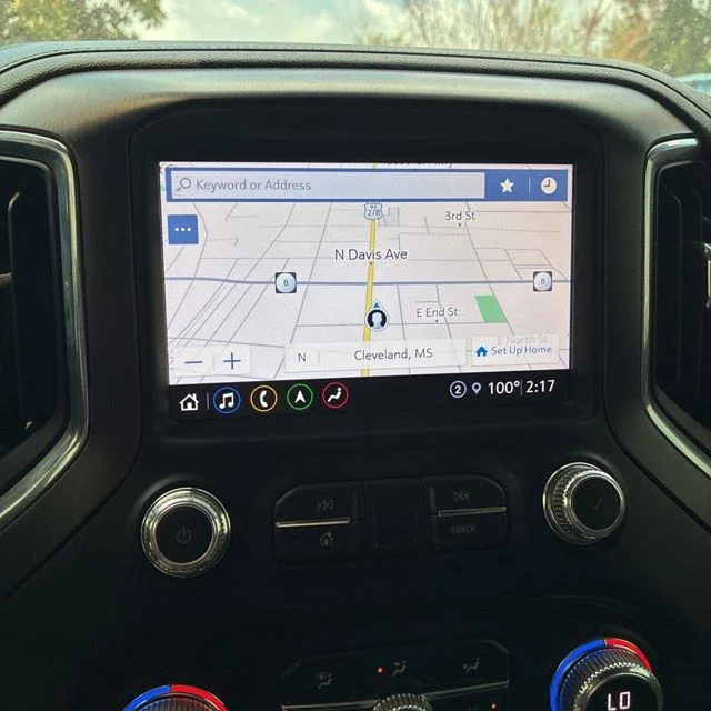 Used 2022 White GMC AT4 image 14