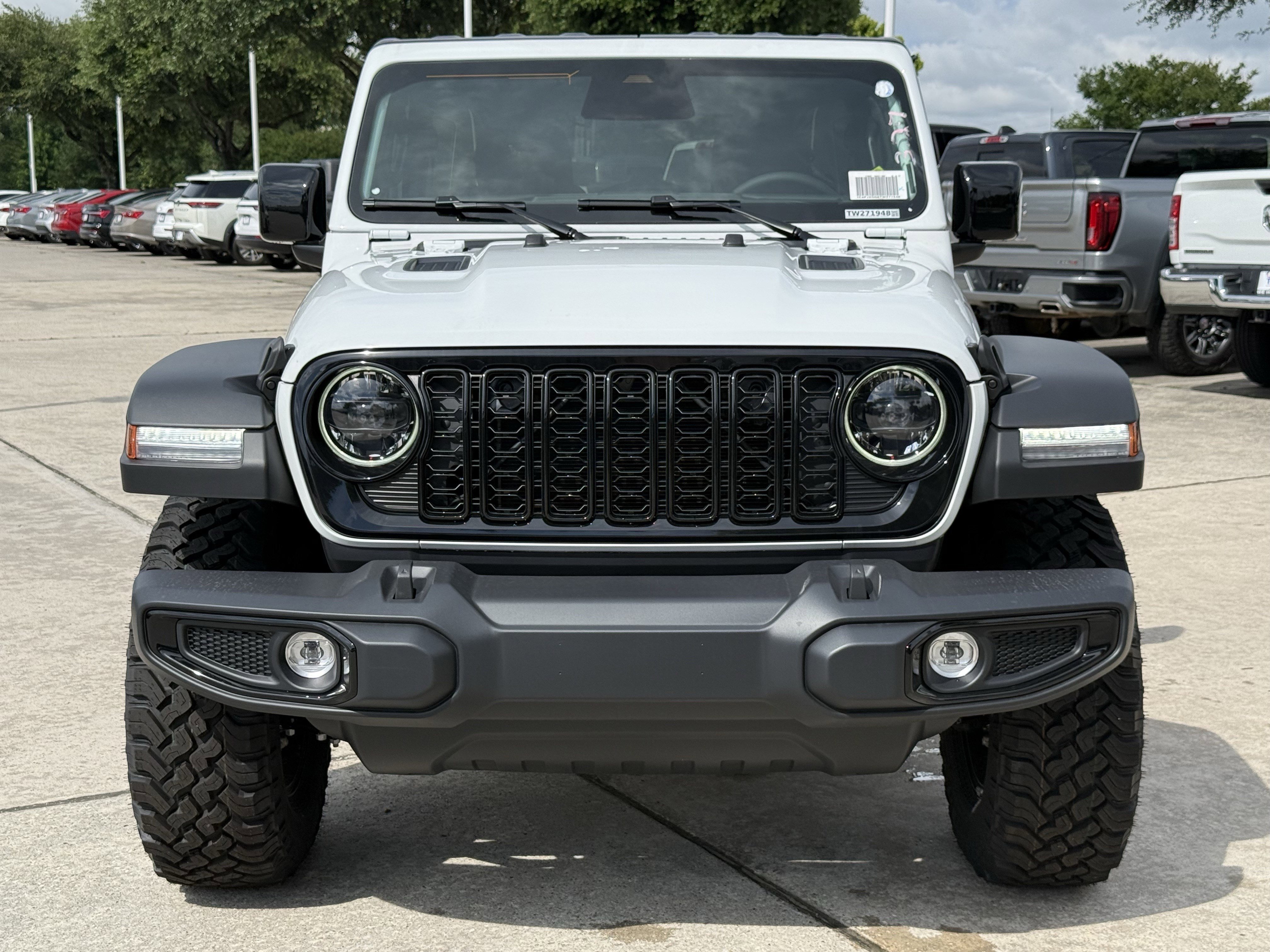 New 2026 Bright White Clear-Coat Exterior Paint Jeep Willys image 6