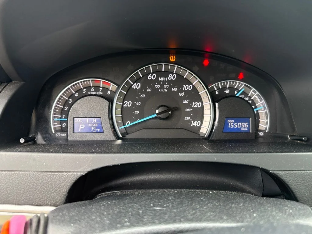 Used 2012 Silver Toyota SE image 5