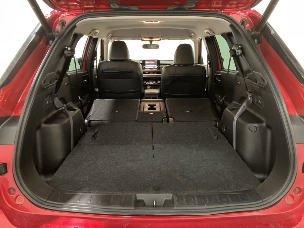 Used 2023  Mitsubishi SE image 17