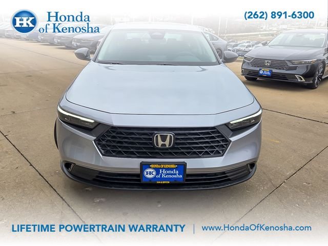 New 2026 Solar Silver Metallic Honda SE image 7