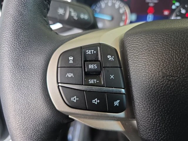 Used 2024 White Metallic Ford XLT image 18