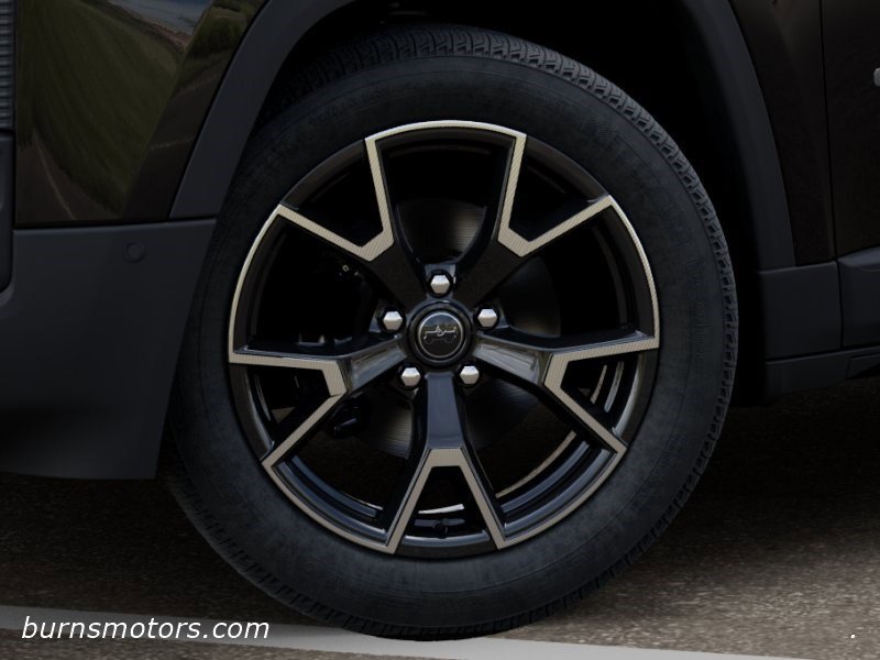 New 2026 Diamond Black Crystal Pearl-Coat Exterior Paint Jeep Overland image 8