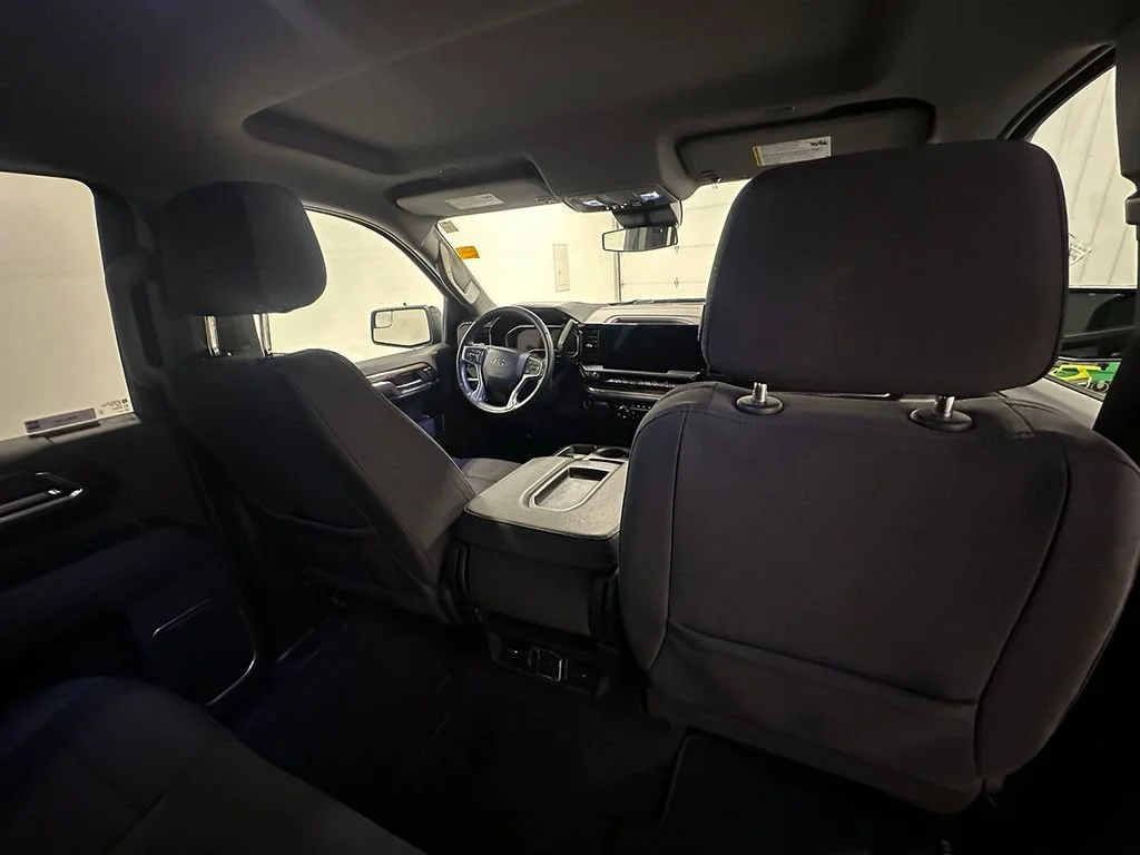 Used 2023 BLACK Chevrolet RST image 26