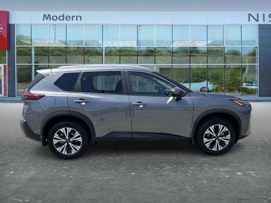 Used 2023 Gun Metallic Nissan SV image 4