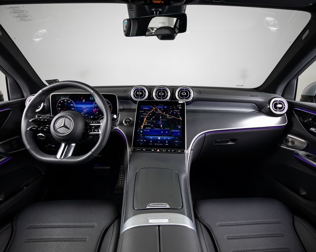 Used 2026  Mercedes-Benz GLC 300 image 7